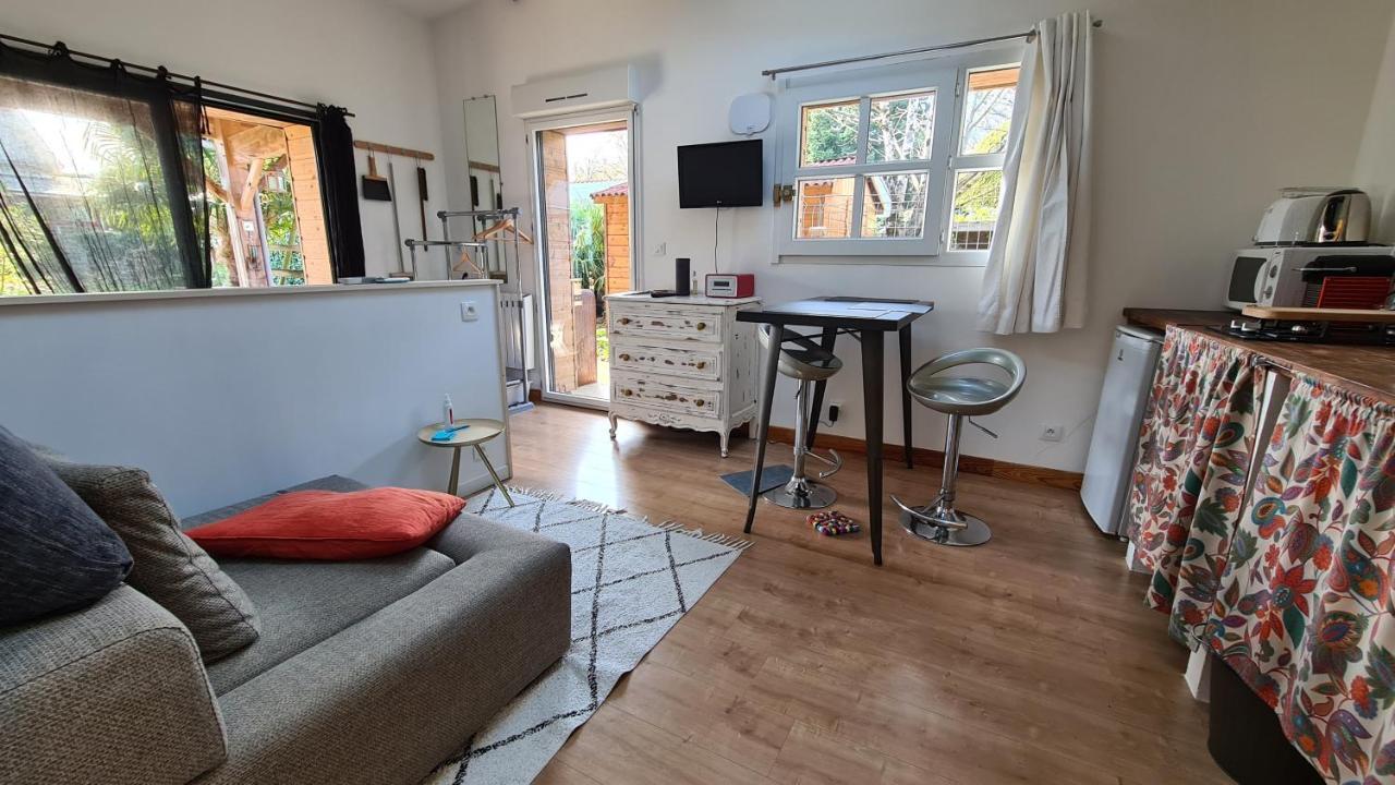 Charmant Logement Avec Parking Daire Orvault Dış mekan fotoğraf